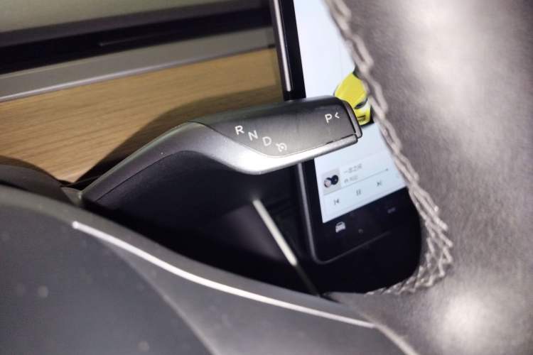 Used Tesla Model 3 2019 Long-Range Rear-Wheel-Drive Version
