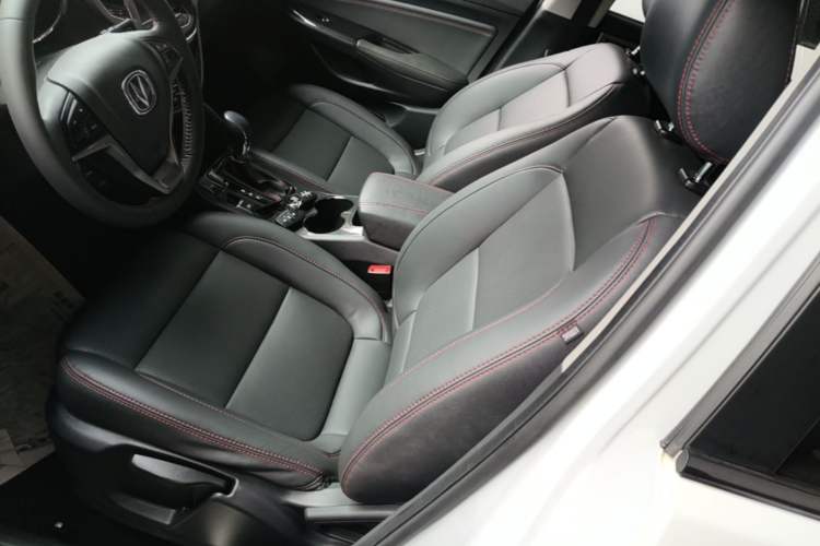 Used CHANGAN CS75 2017 Shangkui Edition 1.5T Automatic Fengxiang Model
