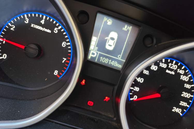 Used Geely Auto GX7 2014 2.0L Automatic Prestige Edition