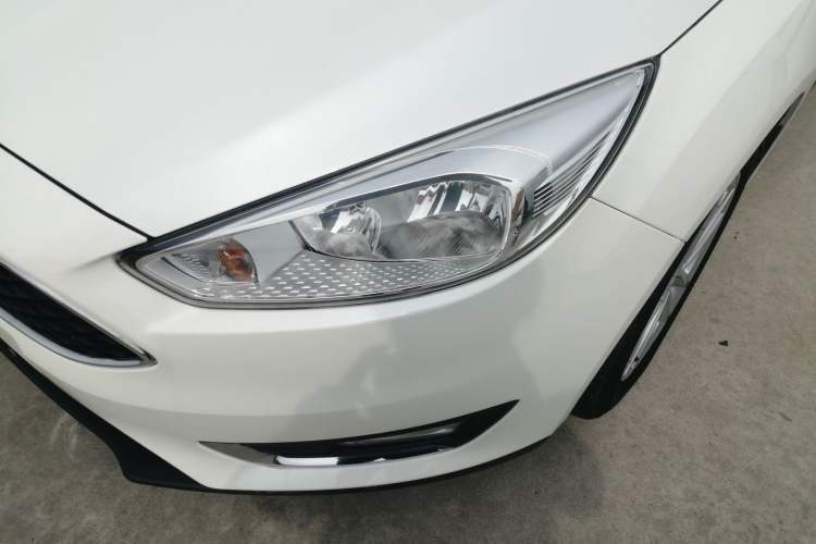 Used Ford Focus 2017 Hatchback 1.6L Automatic Fashion Edition Smart Drive Version Left Front Headlight