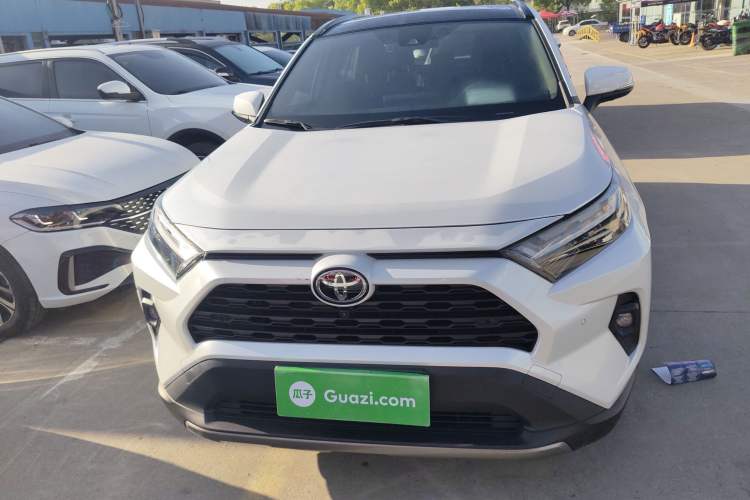 Used Toyota RAV4 2023 2.0L CVT Two-Wheel Drive 20th Anniversary Platinum Edition