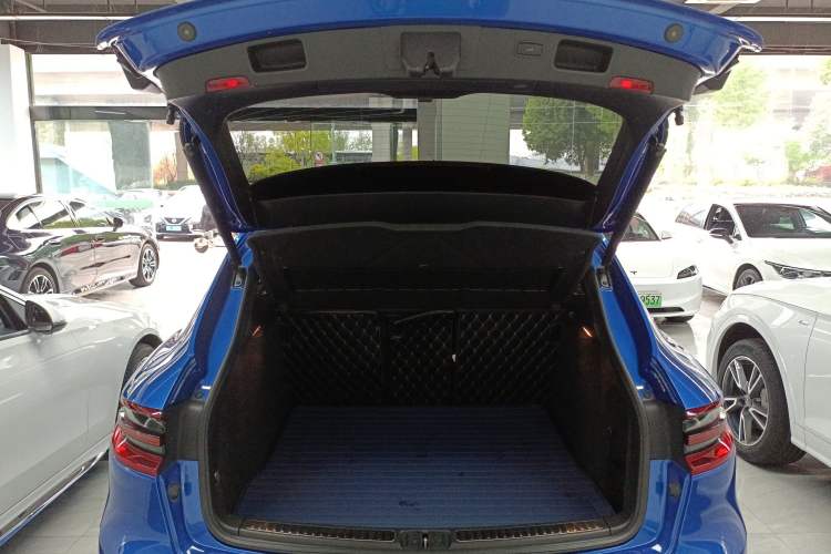 Used Porsche Macan 2016 Macan 2.0T Trunk