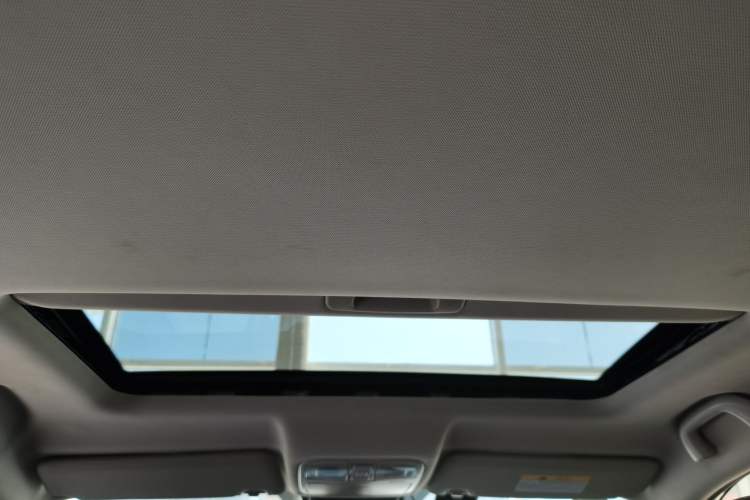 Used CHANGAN CS75 2017 Shangkui Edition 1.8T Automatic All-Wheel-Drive Elite Model
