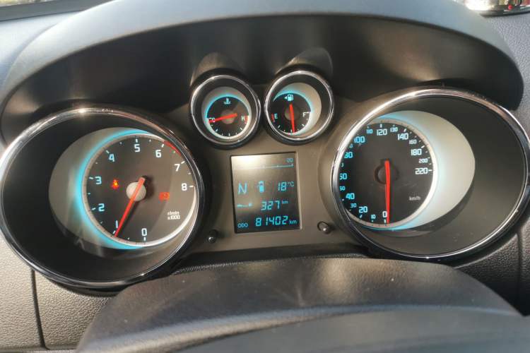 Used CHANGAN CS35 2015 1.6L Automatic Luxury Model China IV Standard
