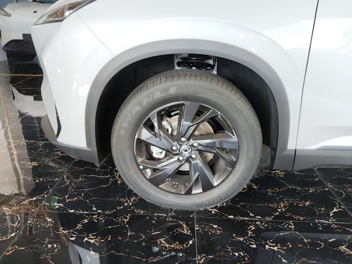 Dongfeng Aeolus SKY EV01 2025 530 km AIR Elite Edition — снимка 10