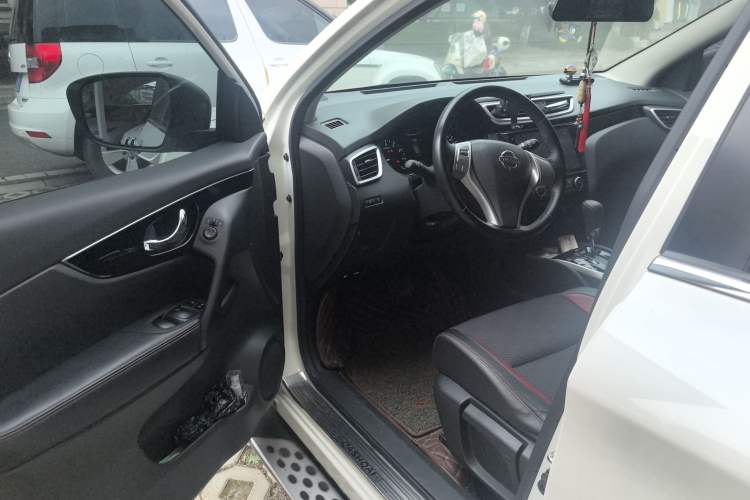 Used Nissan Qashqai 2016 2.0L CVT Luxury Edition
