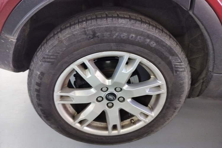 Used Land Rover Range Evoque 2013 2.0T 5-Door Yaozhen Edition Right Rear Wheel Hub