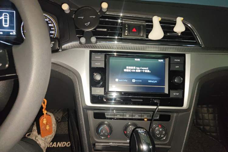 Used Volkswagen Lamando 2019 230TSI DSG Fashion Edition China V Standard