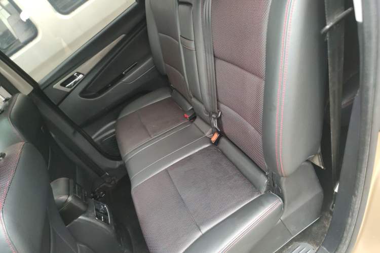 Used CHANGAN KAICHENG Oushang A600 2016 1.5L Manual Luxury 7-Seater
