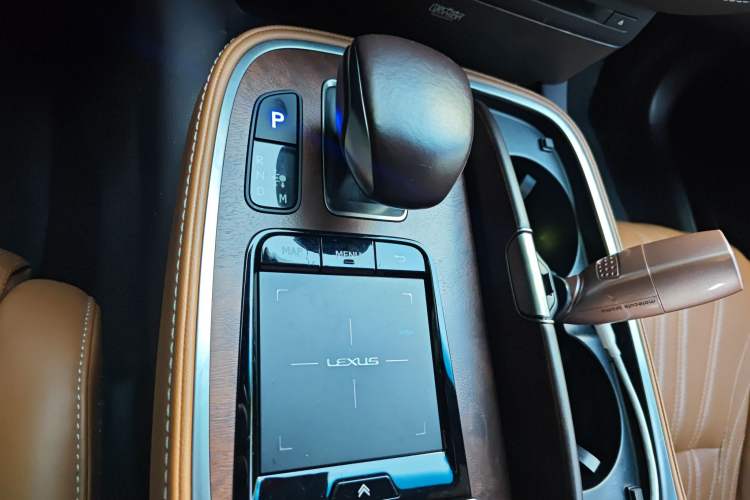 Used Lexus LS 2018 500h Executive Edition China V Standard