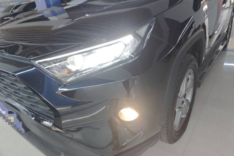 Used Toyota RAV4 2021 2.0L CVT Two-Wheel Drive Fashion PLUS Edition
