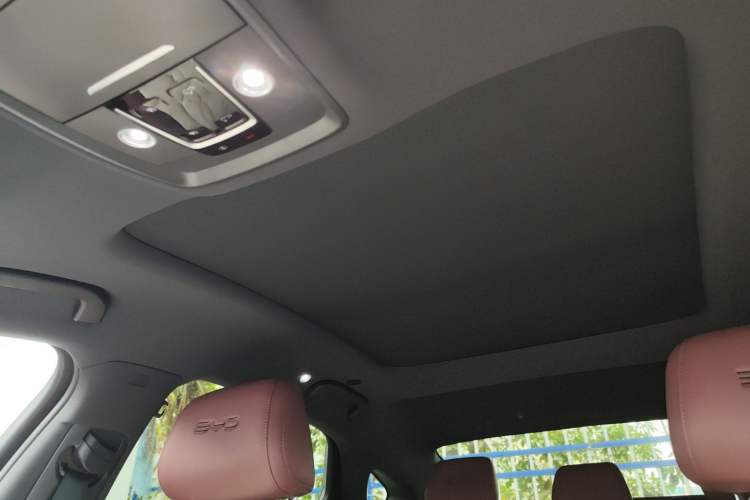 Used BYD Seal 2023 DM-i 1.5T 121km Flagship Model
