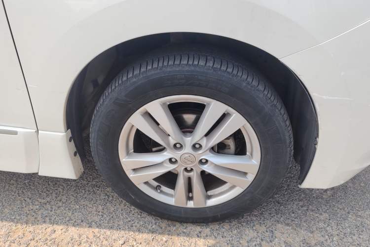 Used Nissan Quest 2015 3.5L SL
