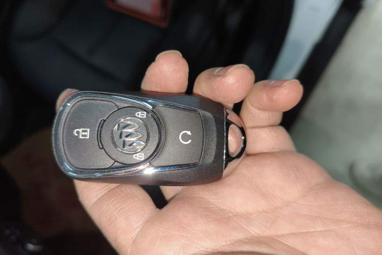 Used Buick Velite 6 2023 Revised Version 430 km Range – Commuter Edition Interior 1