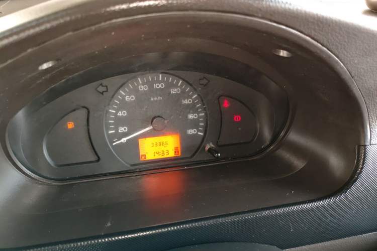 Used Wuling Rongguang Small Truck 2020 1.5L Base Version China VI Standard Single-Row L3C Instrument Cluster