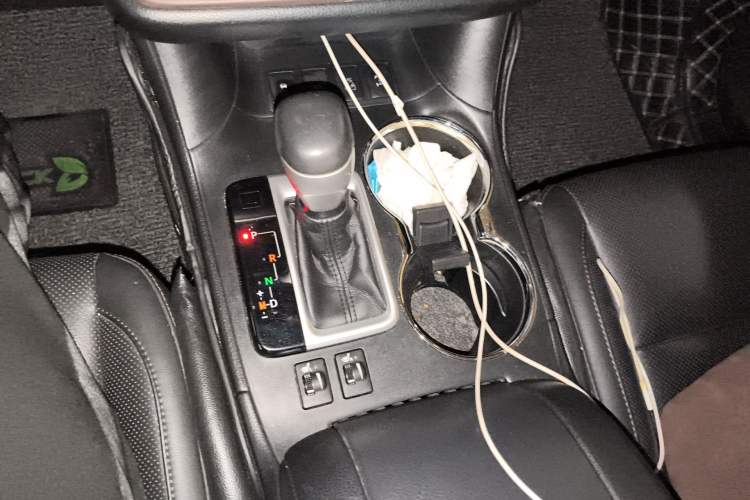 Used Toyota Highlander 2018 2.0T Four-Wheel Drive Luxury Edition 7 Seats China V Emission Standard
