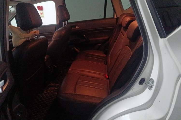 Used GAC Trumpchi GS4 2018 235T Automatic Two-Wheel Drive Luxury Smart Connectivity Version Left Rear Seat