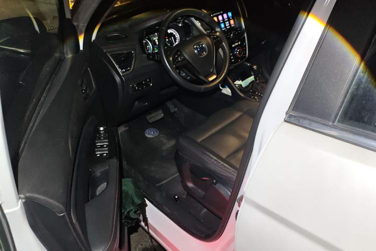 Used Changan CS75 2017 Shangkui Edition 1.5T Automatic Fengxiang Model
