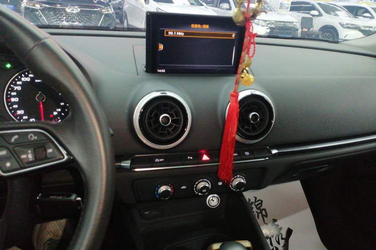 Used Audi A3 2019 Limousine 35 TFSI Fashion Edition China V standard
