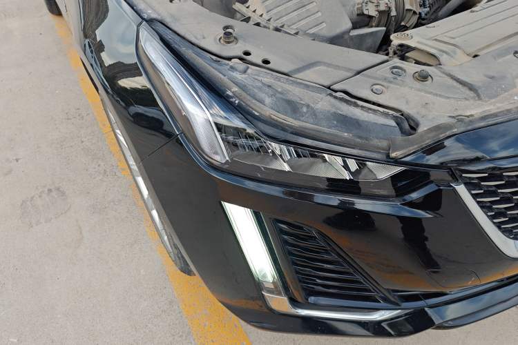 Used Cadillac CT5 2021 28T Fashion Edition Right Front Headlight