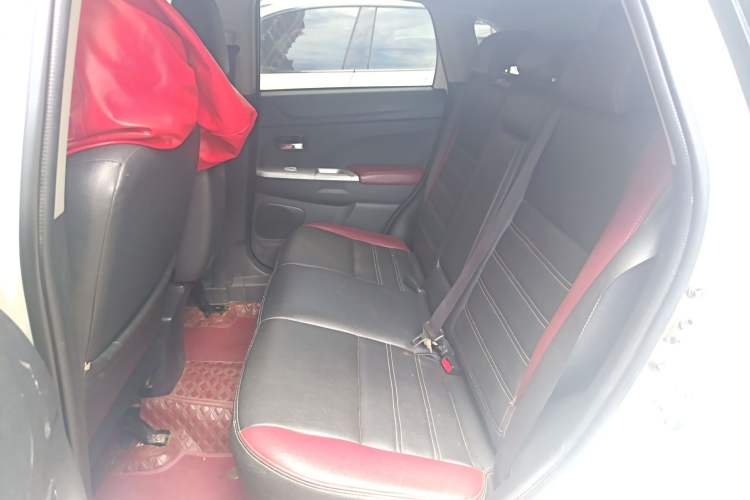 Used Mitsubishi ASX 2013 2.0L CVT Four-Wheel Drive Premium Edition
