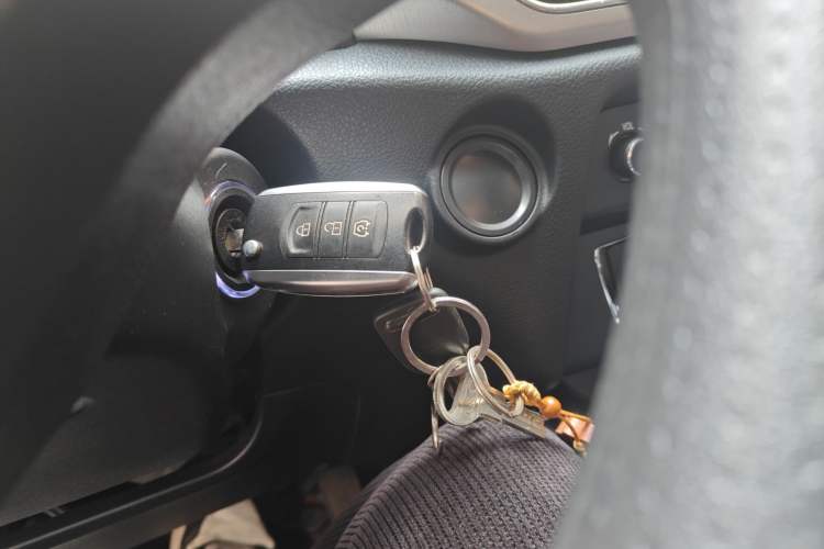 Used Dongfeng Fengon S560 2018 1.8L Manual Urban Model 7 Seats