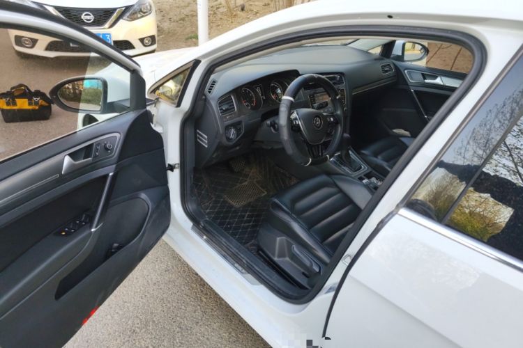 Used Volkswagen Golf 2015 1.4TSI Automatic Luxury Model