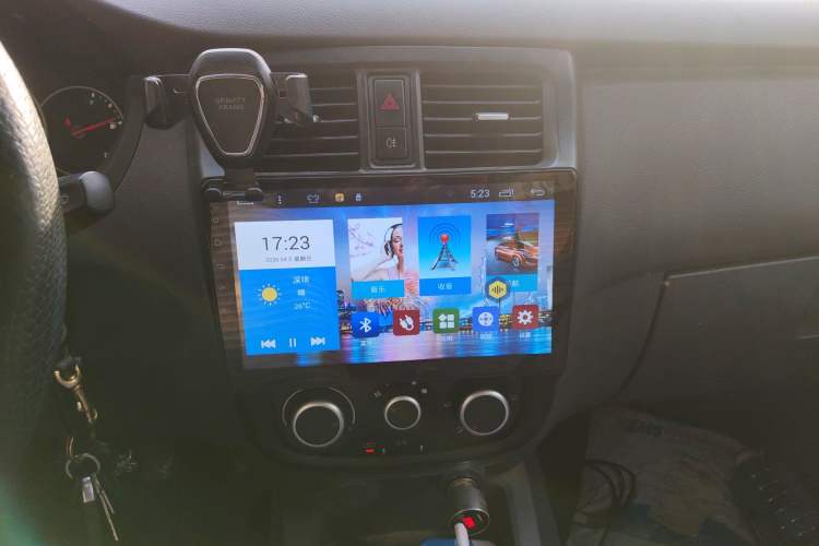 Used Wuling Rongguang V 2016 1.5L Practical Version Audio And AC Panel