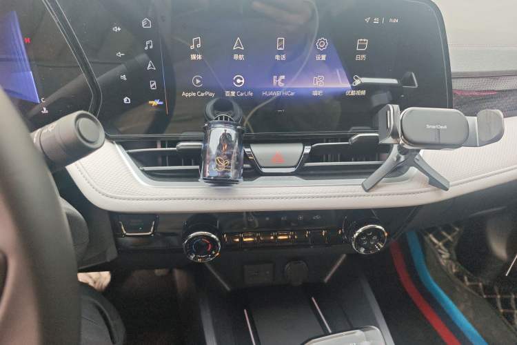 Used Chevrolet Monza 2024 1.5L Dual-Clutch Enjoyment Edition Audio And AC Panel