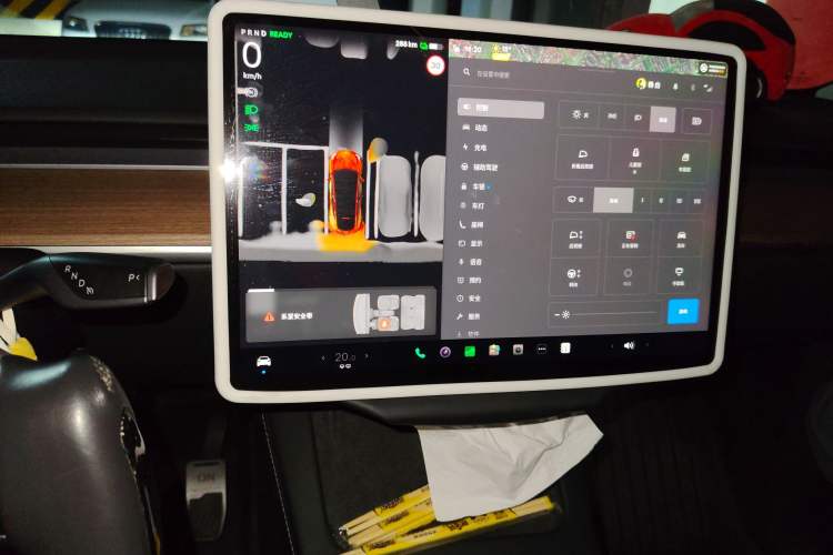 Used Tesla Model Y 2023 Long-Range All-Wheel-Drive Version