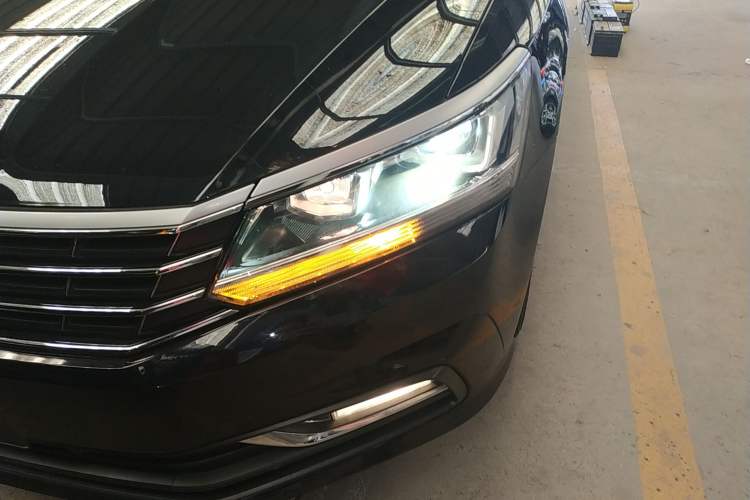 Used Volkswagen Passat 2017 330TSI DSG Luxury Edition
