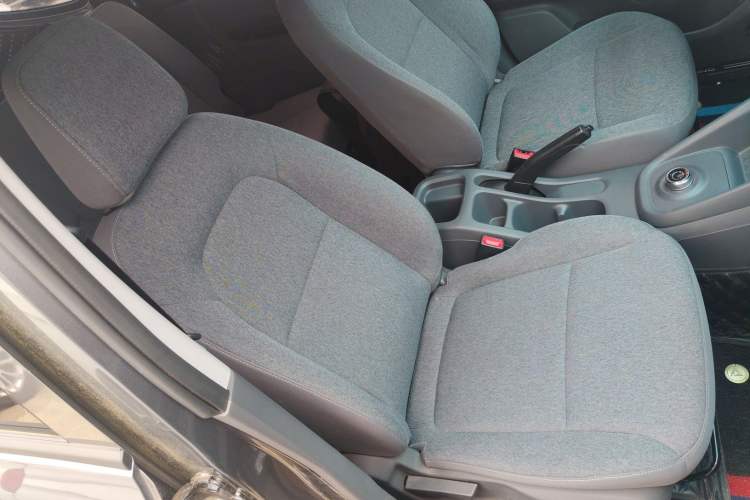 Used Wuling Hongguang New Energy 2025 Extended-Range Hybrid 50 km Standard Version