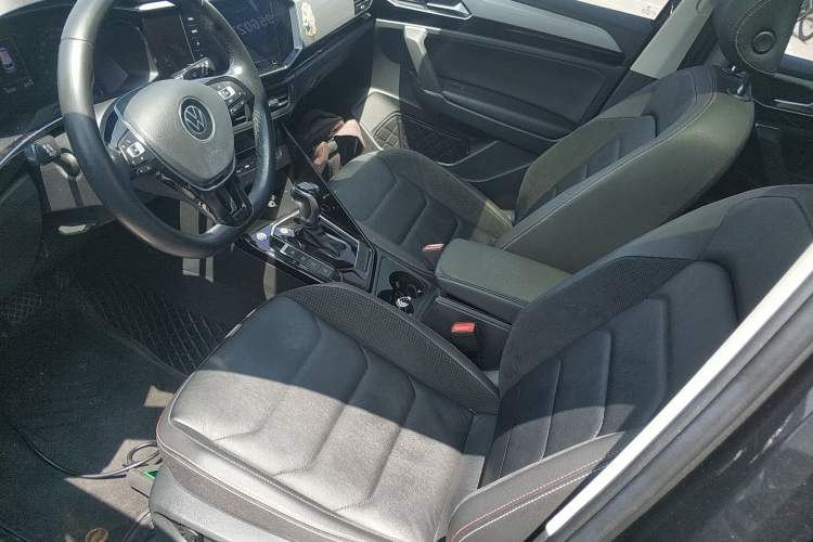 Used Volkswagen Tayron 2020 330TSI Two-Wheel Drive Luxury Smart Connectivity Version
