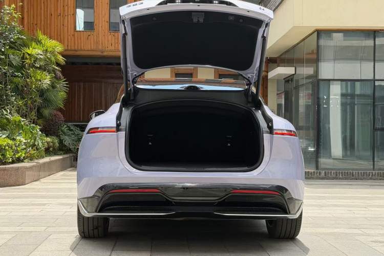 Used Avatr 06 2025 Pro Range-Extended Edition Trunk