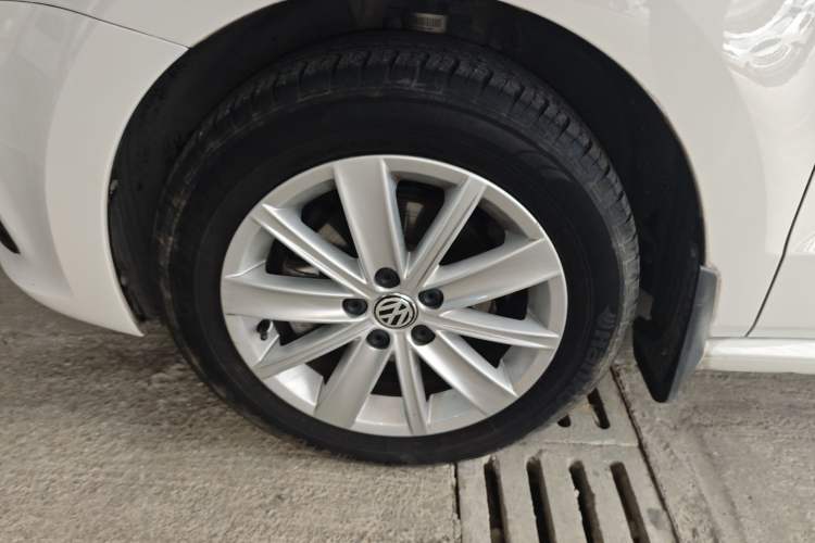 Used Volkswagen Polo 2014 1.6L Automatic Comfort Edition Exterior 4