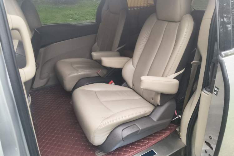 Used Buick GL8 2011 3.0L GT Luxury Business Haoya Edition