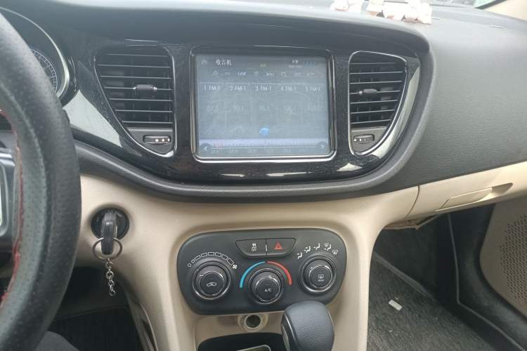 Used Fiat Viaggio 2012 1.4T Automatic Enjoyment Edition Audio And AC Panel