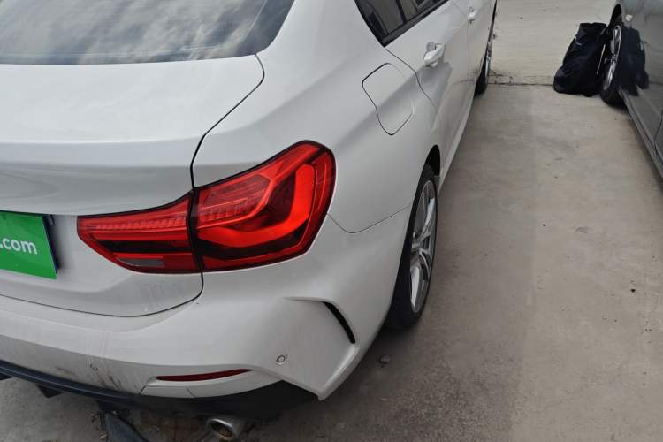 Used BMW 1 Series 2020 125i Leading Model M Sport Package Right Rear Taillight