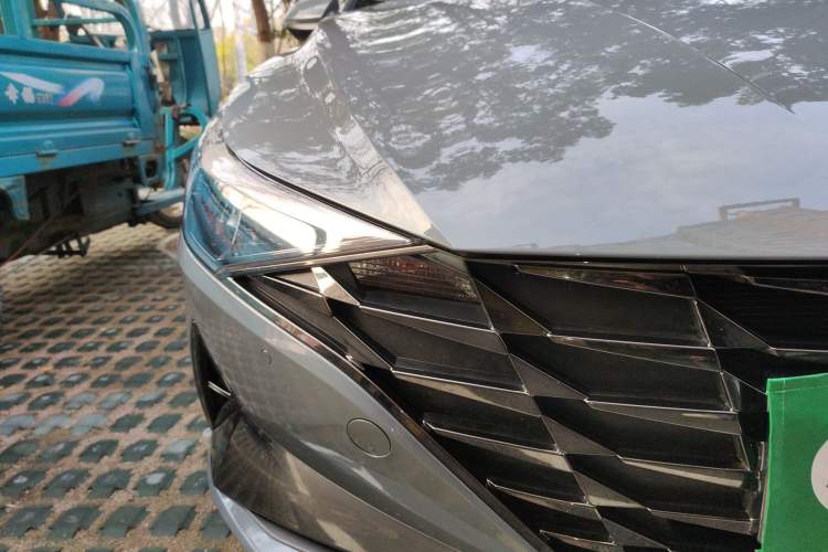 Used Hyundai Elantra 2021 1.5L CVT GLX Elite Edition Right Front Headlight