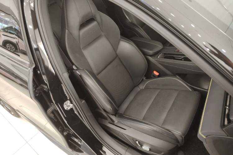 Used Lynk & Co 03 2023 2.0TD DCT JingPro
