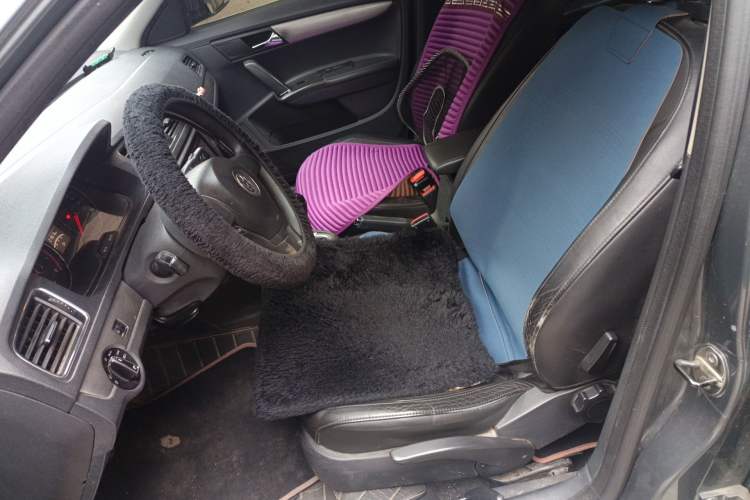 Used Volkswagen Lavida 2013 Revised Version 1.4 TSI Manual Comfort Edition Left Front Seat