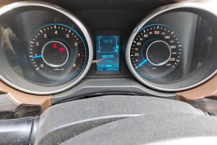 Used BAIC Weiwang S50 2016 1.5T Manual Joyful Luxury Edition Odometer Close Up