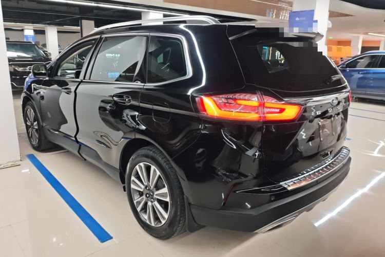 Used Ford Edge 2021 PLUS EcoBoost 245 Two-Wheel-Drive Platinum Edition 5 Seats
