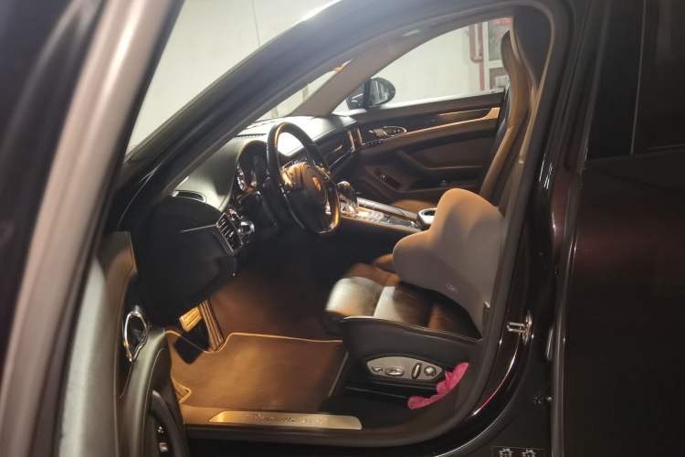 Used Porsche Panamera 2014 Panamera 4 3.0T Left Front Seat