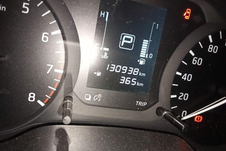 Used Nissan Navara 2017 2.5L Automatic 2WD Luxury Edition QR25