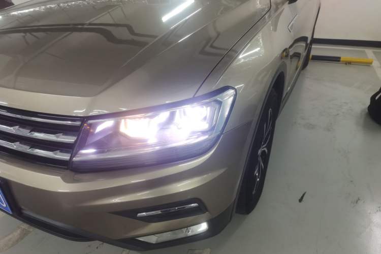 Used Volkswagen Tiguan L 2017 330TSI Automatic Two-Wheel Drive Luxury Edition
