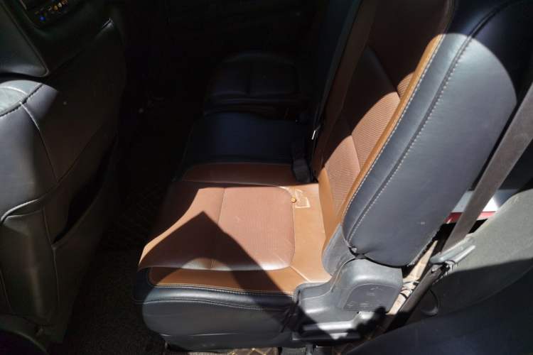 Used Ford Explorer 2013 3.5L Deluxe Model