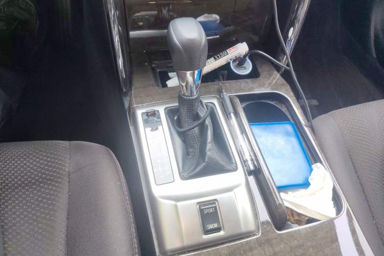 Used Toyota Reiz 2013 2.5S Elite Edition Gear Lever