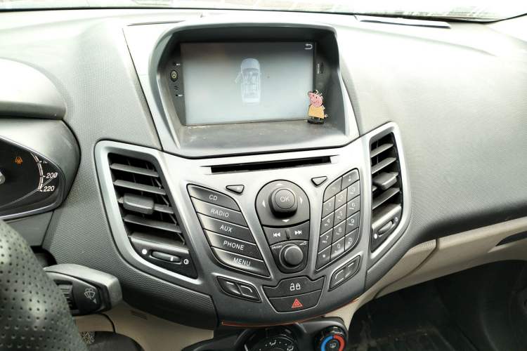 Used Ford Fiesta 2013 Sedan 1.5L Manual Fashion Edition
