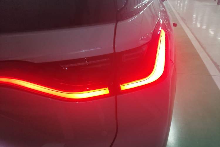 Used Nio ES8 2020 415 km Range 6-Seater Version
